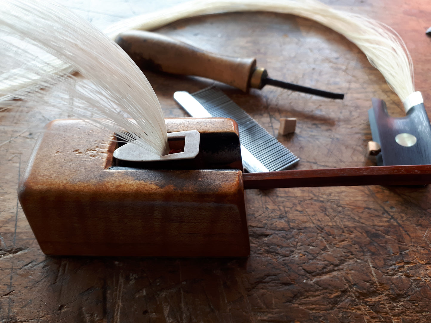 Tagling – kontrabasstråke (svart tagel)