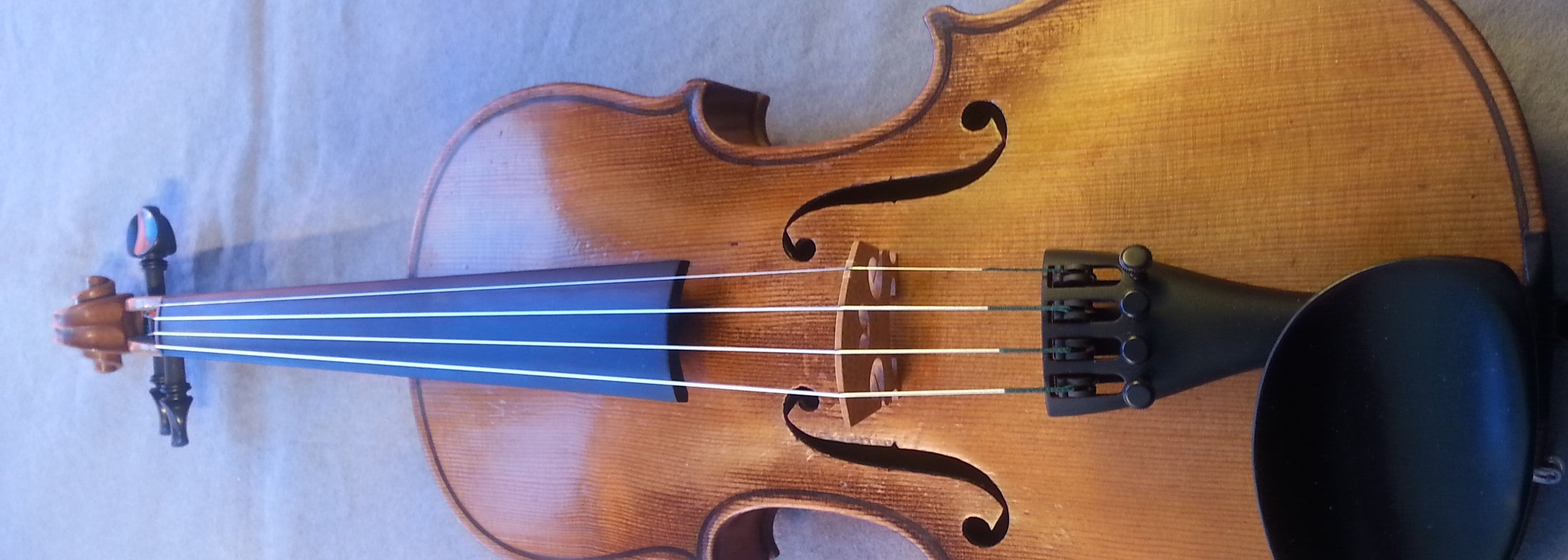 Small size instruments – Violinateljén i Stockholm