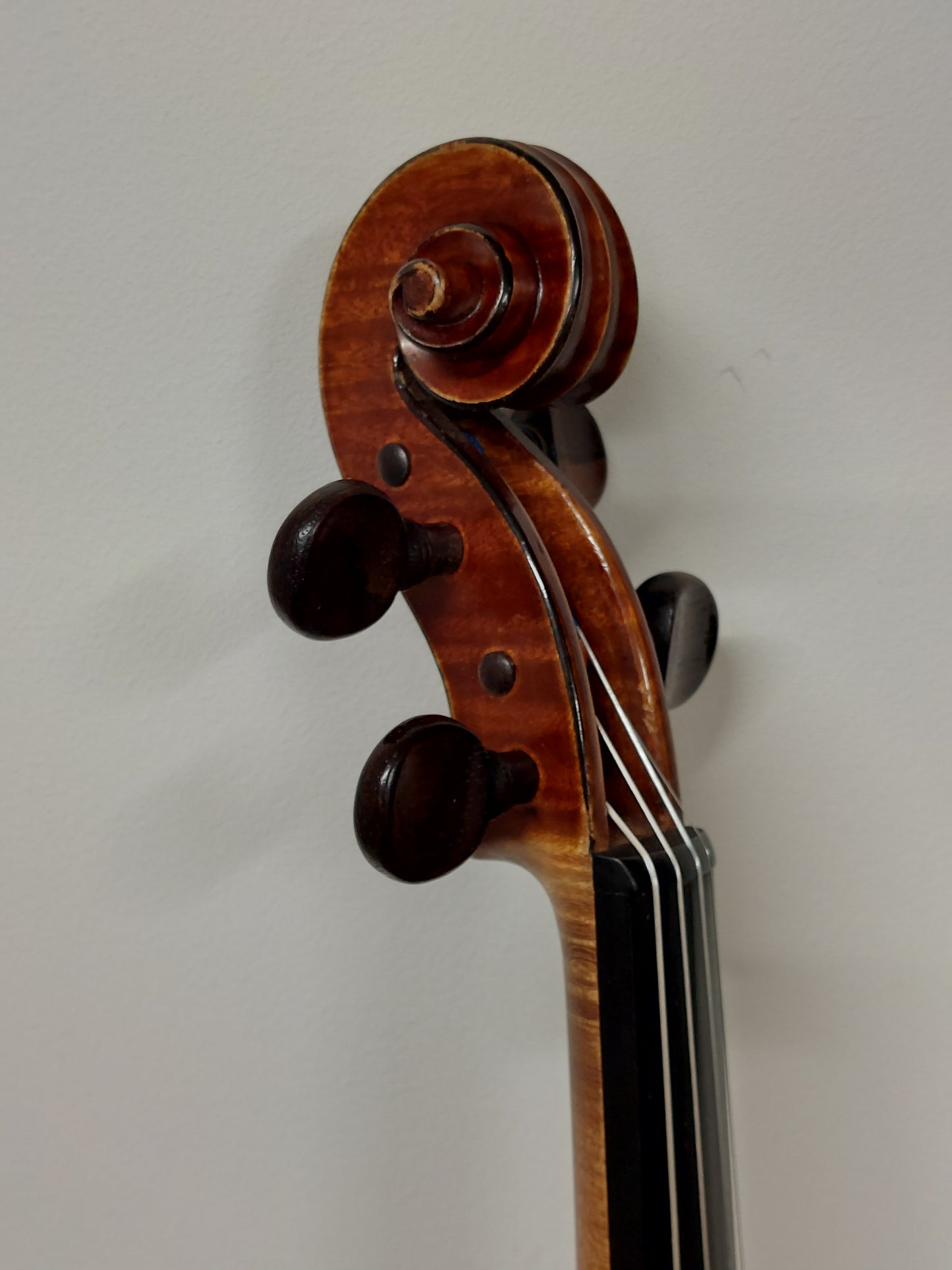 Violin - Sebastian Vuillaume label