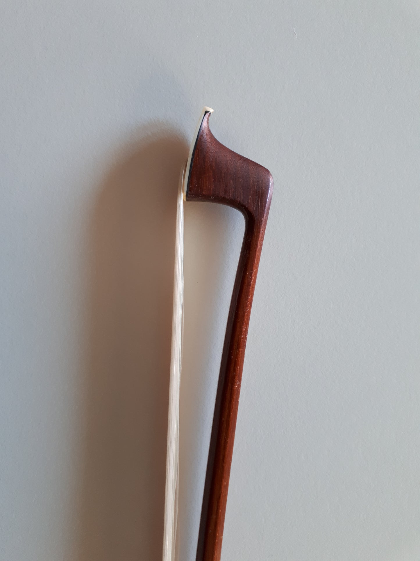 Violin bow - LUPOT stamp